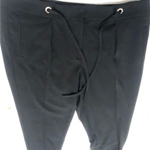 Ann Klein black size 14 black zip front trousers like new